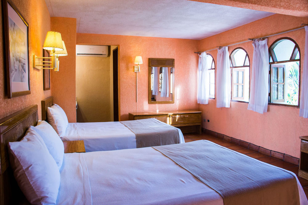 Hotel Plaza Loreto Centro Historico Exterior photo