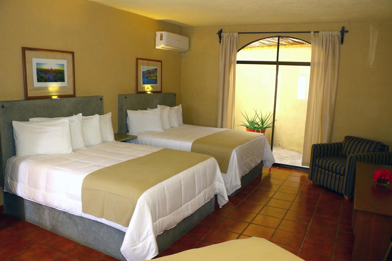 Hotel Plaza Loreto Centro Historico Exterior photo